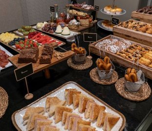 Desayuno buffet  Vincci Palace Valencia