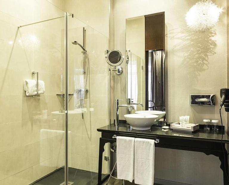 HABITACIÓN SUPERIOR Vincci Palace 4* Valencia HABITACIÓN SUPERIOR Vincci Palace 4* Valencia