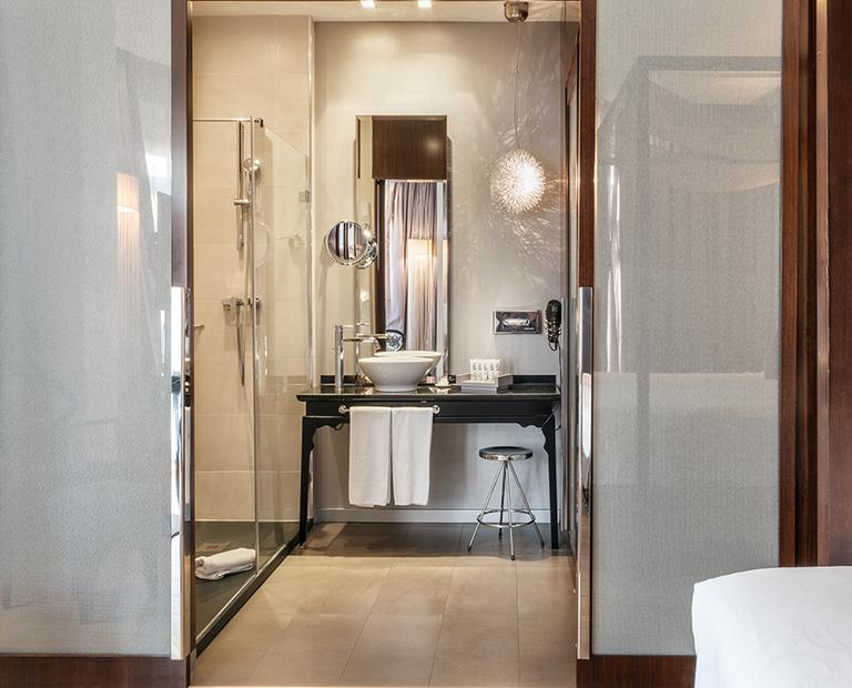 HABITACIÓN DELUXE Vincci Palace 4* Valencia HABITACIÓN DELUXE Vincci Palace 4* Valencia