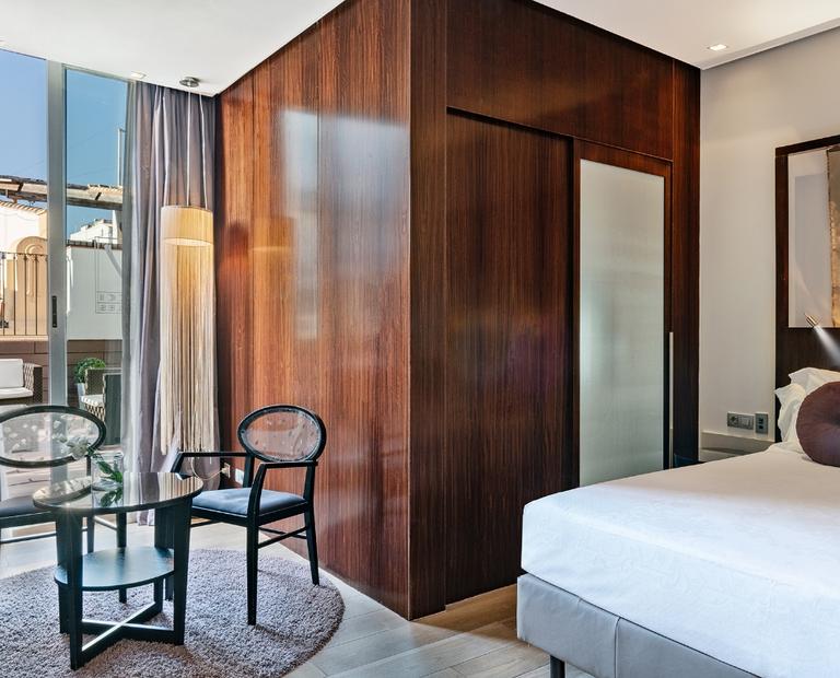 HABITACIÓN DELUXE Vincci Palace 4* Valencia HABITACIÓN DELUXE Vincci Palace 4* Valencia