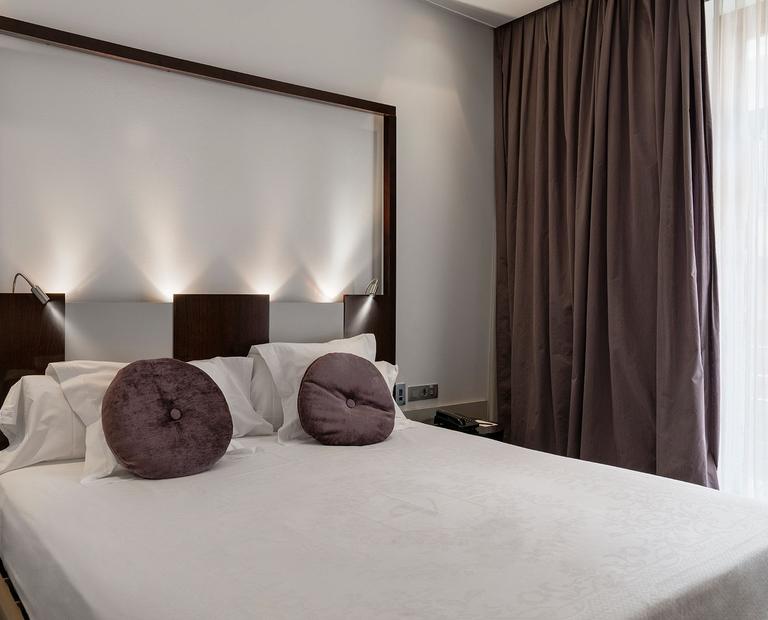 HABITACIÓN SUPERIOR Vincci Palace 4* Valencia HABITACIÓN SUPERIOR Vincci Palace 4* Valencia